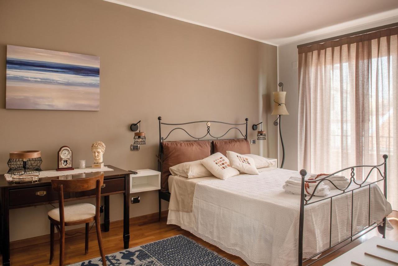 Torrevarata - Guest Rooms 圣泰雷萨迪里瓦 外观 照片